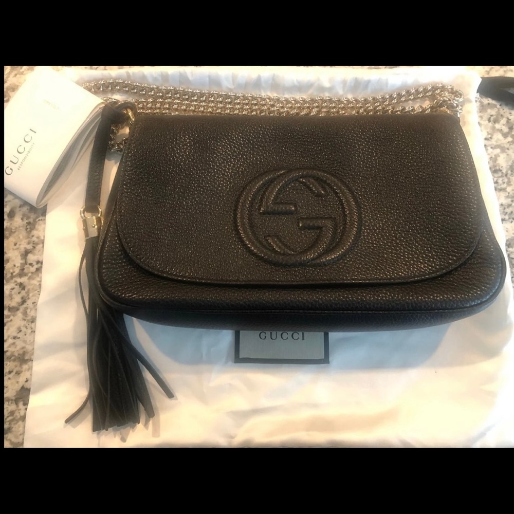 Gucci soho black pebbled leather bag